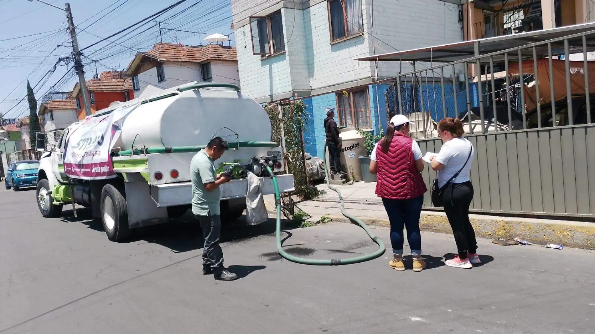 ecatepec agua pipas CORTESIA